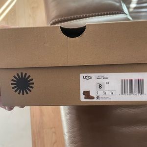 Girls size 8 double bow uggs, chestnut in original box